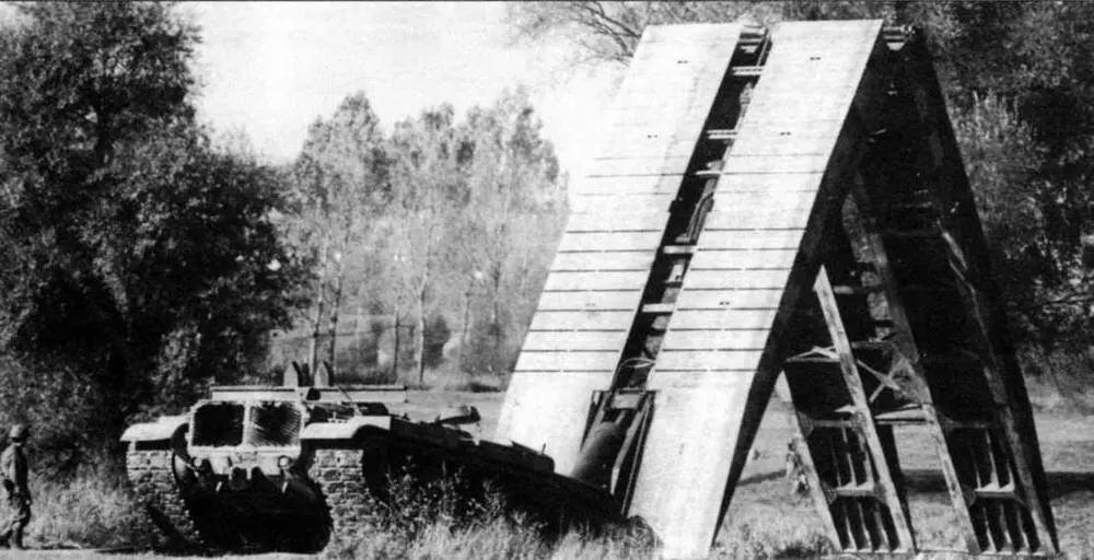 Укладка моста на учениях НАТО Рефорджер 3 Германия 1971 год Мостоукладчик - фото 53