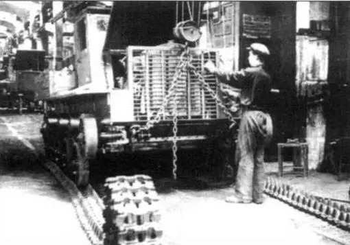 Сборка тягачей Я12 Тягач Я12 на испытаниях Шасси тягача Я12 1 - фото 34