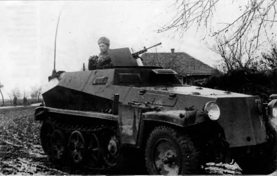 Трофейный бронетранспортер SdKfz 250 Северо Кавказский фронт 1942 год На - фото 203