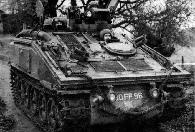 Спартан из состава 1го Королевского танкового полка во время учений на - фото 35