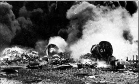 Бомбардировщики В29 горят на аэродроме Аслито Исли 27 ноября 1944 г - фото 72