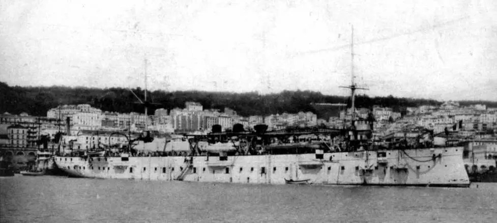 Фудр в Тулоне перед уходом в Сайгон 1904 г На палубе видна одна из двух - фото 78
