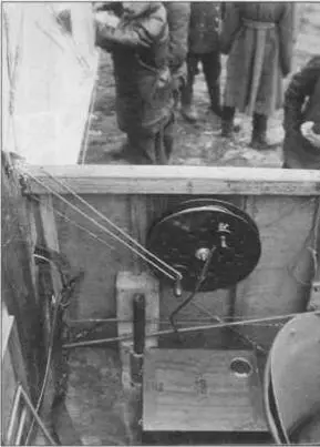 Фотоаппарат в кабине аэроплана Нагрудный знак 31 го КАО Перешли в - фото 107