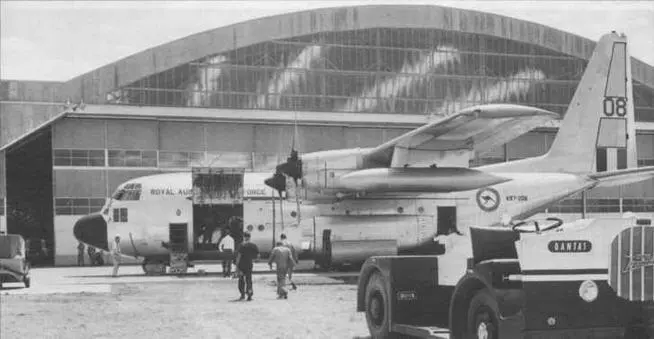 Австралийский С130Ас открытым боковым грузолюком В декабре 1956 г первый - фото 20