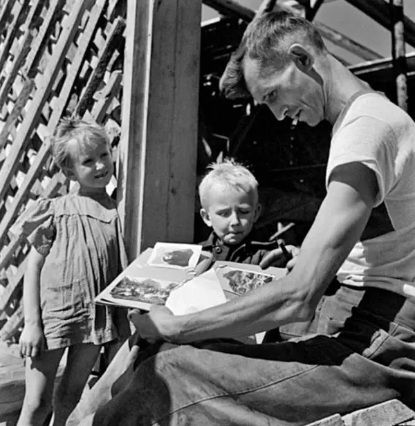 СССР Сталинград 1947 Начальник аэропорта чрезвычайно долго извинялся перед - фото 47