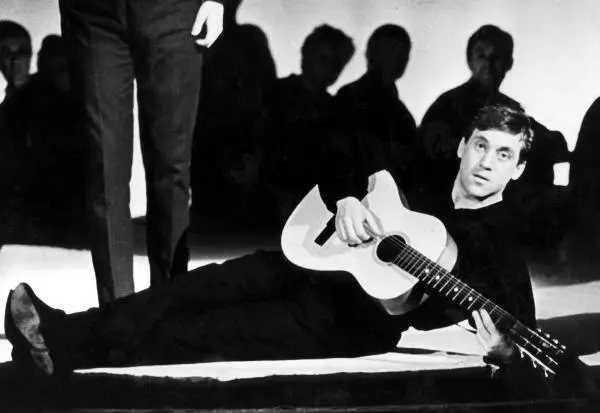 Сцена из спектакля Антимиры 1965 Фото В Ахломова Десять дней которые - фото 19