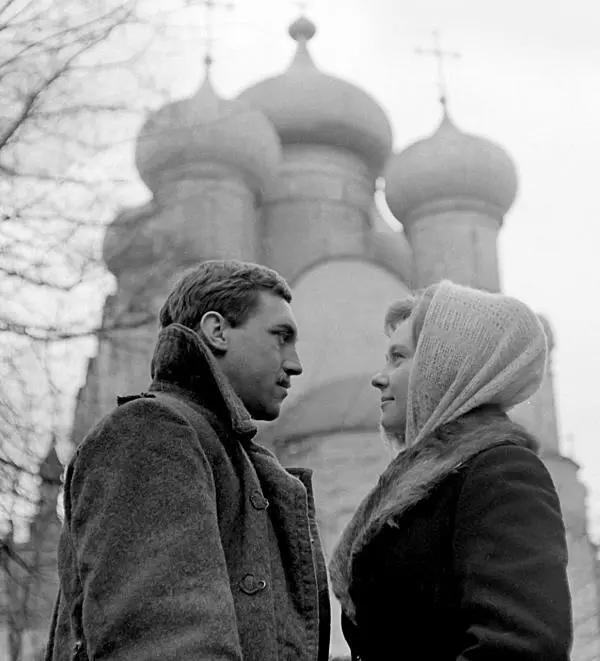 Служили два товарища Режиссер Е Карелов С Ией Саввиной 1968 Фото Г - фото 26