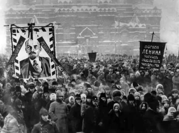 Похороны Ильича Их горе не было поддельным Здесь самое место поставить точку - фото 25