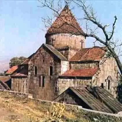 Храм Аствацацин Санаин X в Фрагмент скульптурных украшений храма - фото 436