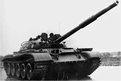 С 1975 года часть танков Т62 была оснащена лазерным дальномером КДТ1 - фото 126