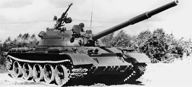 Танк Т62 выпуска 1972 года Главным отличием стала установка зенитного - фото 128