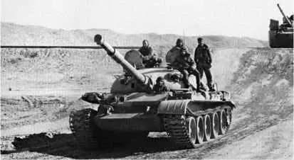 Танки Т62 египетской армии на Синайском полуострове Февраль 1974 года - фото 147