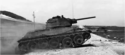 Танк Т34 машина выпуска 1943 года с командирской башенкой в предгорьях - фото 82