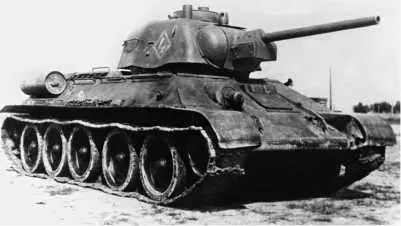 Огнеметный танк ТО34 во время испытаний на полигоне в Кубинке 1944 год - фото 83