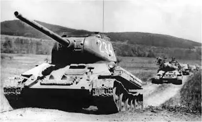 Т3485 чехословацкого производства на марше 1950е годы Машины оборудованы - фото 137