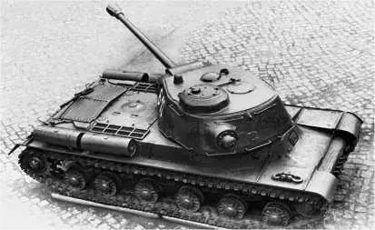 ИС2 ранних выпусков 1944 года Обращают на себя внимание характерные детали - фото 203
