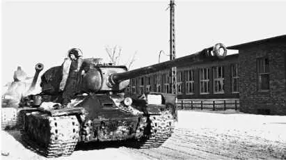 Танки ИС2 вступают в Познань 1й Белорусский фронт февраль 1945 года С - фото 215