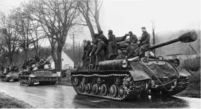 Гвардейский тяжелый танковый полк на марше Германия 1945 год Танки ИС2 - фото 234