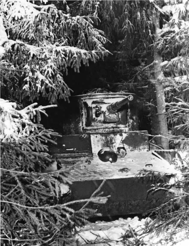 Танк Т26 в засаде Западный фронт 1942 год Ремонт танков Т26 на одном из - фото 148