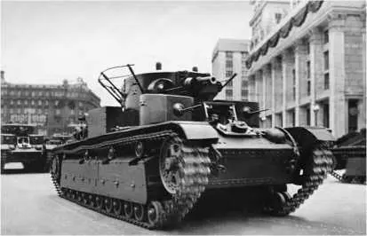 Танк Т28 движется на Красную площадь 7 ноября 1939 года 29 ноября 1939 года - фото 212