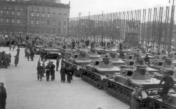 Торжественная передача Вермахту танков модификаций A B и C состоялась 20 - фото 66