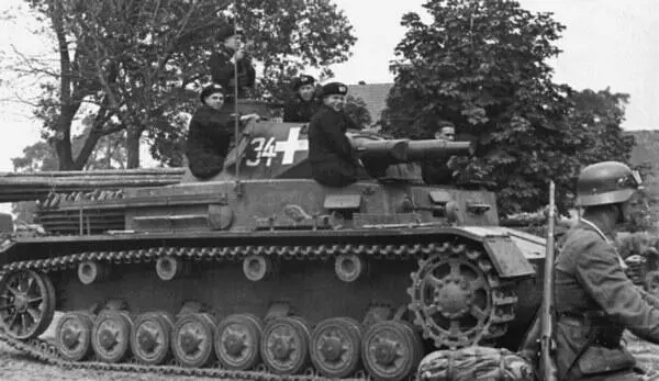 PzIV AusfA 1я танковая дивизия Польша сентябрь 1939 года В 1940 году - фото 67