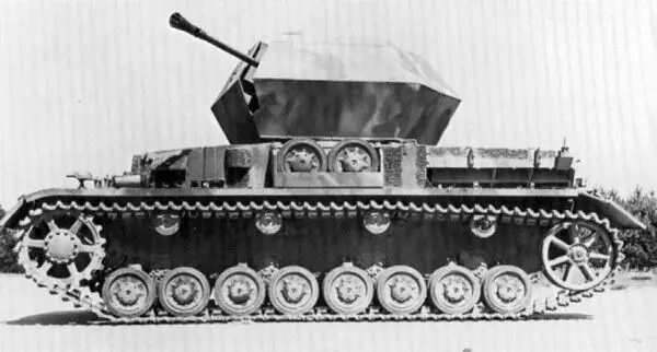 Серийная самоходная зенитная установка Оствинд вверху и внизу 1944 год - фото 159