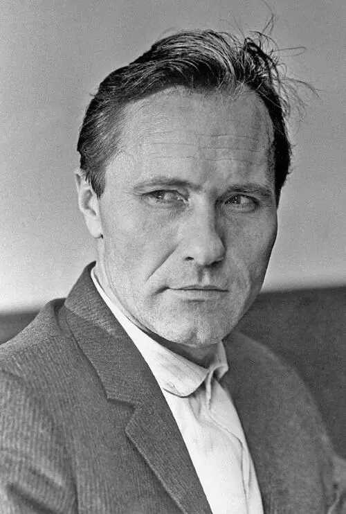 Василий Шушкин снял Ахмадулину в фильме Живет такой парень Шукшин 1973 К - фото 128