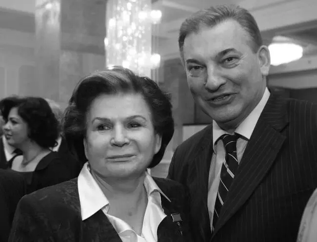 Депутаты Валентина Терешкова и Владислав Третьяк в Государственной Думе 2011 - фото 139