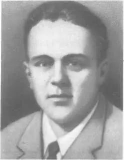 Осенью 1917 г военный корреспондент Рид находится в Петрограде Он горячо - фото 50