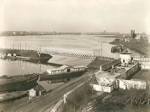 Вид реки Которосли Дореволюционная фотография Другой рассказ помещенный в - фото 238