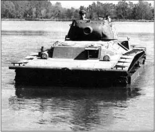 Ранний вариант плавающего танка LVTA4 Обратим внимание на плексигласовые - фото 69