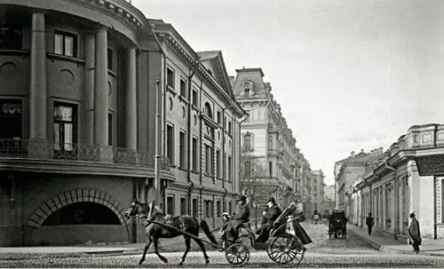 Вид на Романов переулок 1900е годы В 1930 годах церковь Знамения лишилась - фото 64