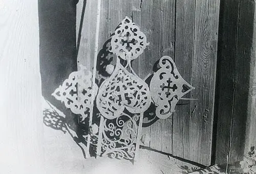 Деталь креста церкви Знамения Фотография сделана перед реставрацией 1950х - фото 70