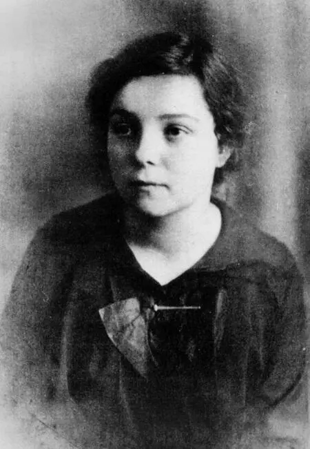 Надежда Вольпин 1920е Цилиндр мог вызывать смех Бениславская Есенину - фото 113