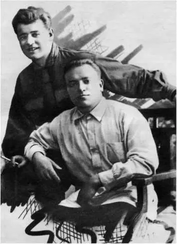 Сергей Есенин и Петр Чагин Баку Сентябрь 1924 Увы мемуары других - фото 205