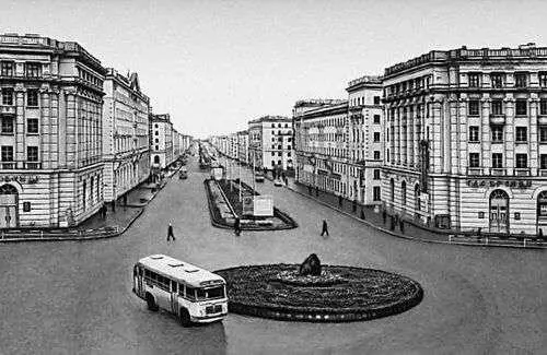 Норильск В центральной части города Нор ильский г орнометаллург ический - фото 178