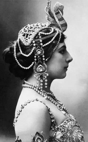 Тринадцатого марта 1905 года немногочисленная тщательно отобранная публика с - фото 174