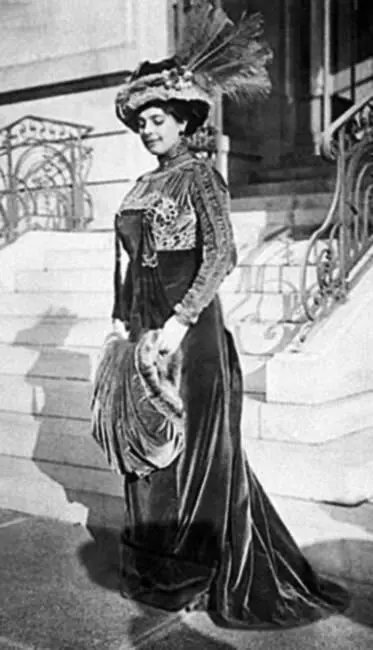Однако в 1913 году Мата Хари почувствовала что надвигается кризис Ее танцы - фото 183