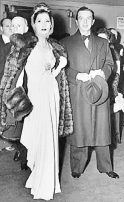 Валентина Санина с мужем Джорджем Шлее НьюЙорк 1940 г Неудивительно что - фото 296