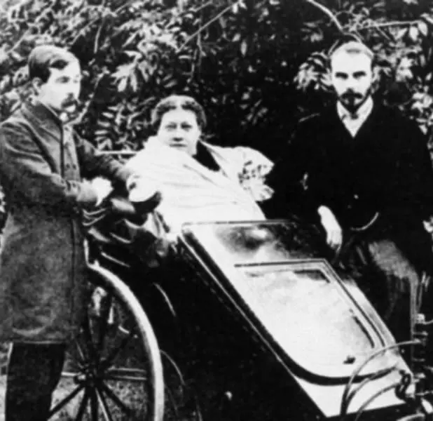 Елена Блаватская с Дж Прайсом и Дж РС Мидом В 1879 году по общему решению - фото 354