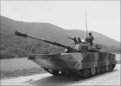 Легкий плавающий танк Type 63А В отличие от Туре 62 куполообразный колпак - фото 97