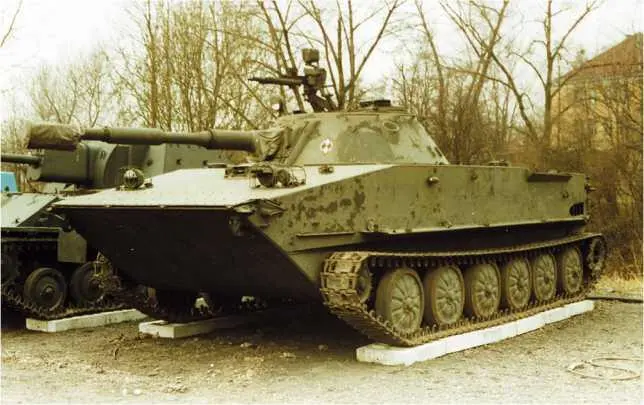 Танк ПТ76Б в танковом музее Войска Польского Бронетранспортер БТР50ПК в - фото 170