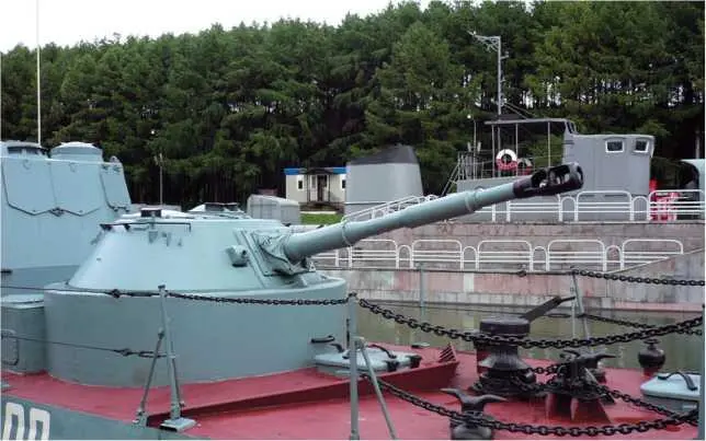 Башни танков ПТ76Б использовались при строительстве речных артиллерийских - фото 176