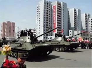 Плавающие танки М1985 на параде в Пхеньяне Плавающий бронетранспортер на - фото 181
