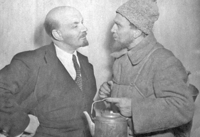 Сцена из спектакля Человек с ружьем И вот день уже склоняется к вечеру - фото 68