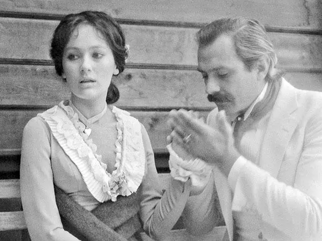 Лариса Гузеева и Никита Михалков в фильме Жестокий романс 1984 В - фото 88