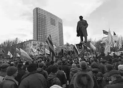 Донецк митинг в поддержку Крымского референдума 16 марта 2014 г На борьбу - фото 22
