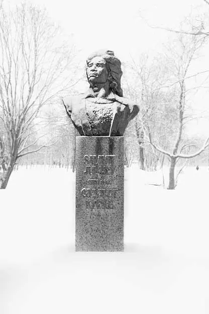 Памятник Салавату в городе Палдиски в Эстонии Через 25 лет в Рогервике - фото 132