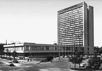 Таллин Гостиница Виру 1972 Архитекторы Х Сепманн В Тамм и др Таллин - фото 232